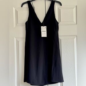 Black Sleeveless V-Neck Dress
